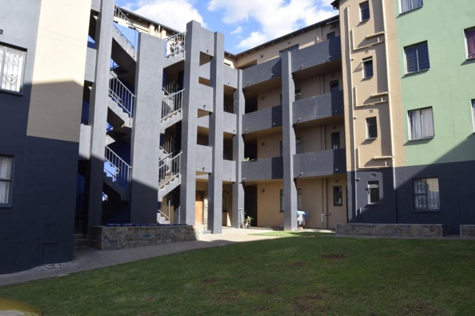 2 Bedroom Apartment for Sale - Gauteng